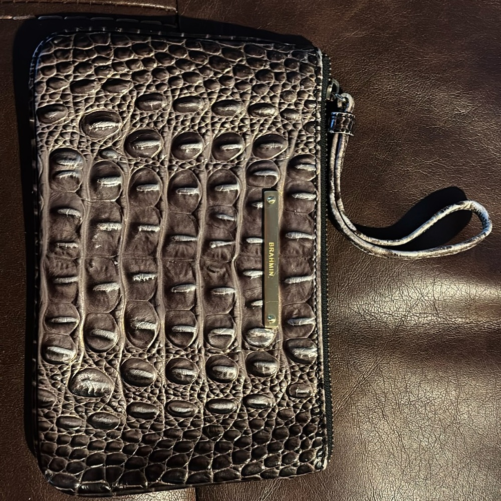 Brahmin wristlet in bronze